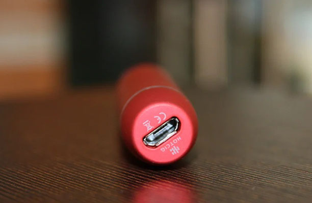 Hotcig Kubi Refillable Pod Starter Kit 550 mAh Red - Описание